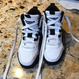 Brand new Puma sneakers!